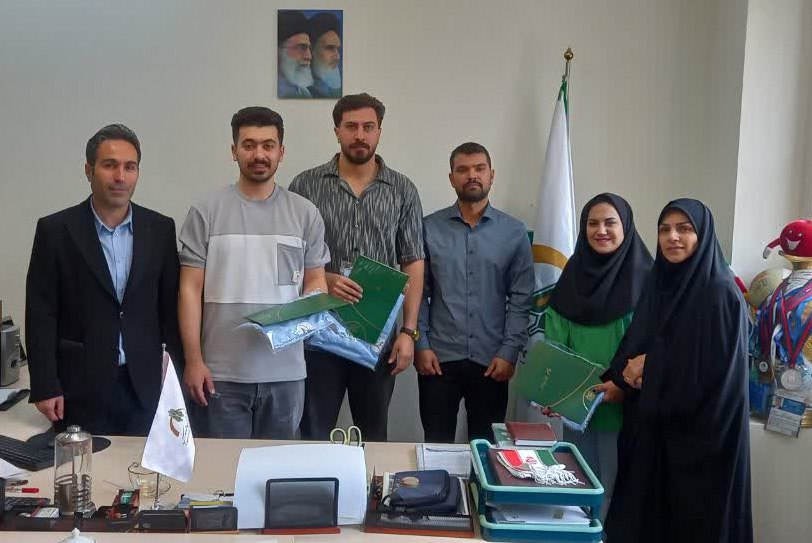  تقدیر مدیر امور ورزشی دانشگاه از همیاران ورزشی دانشجوی دانشگاه